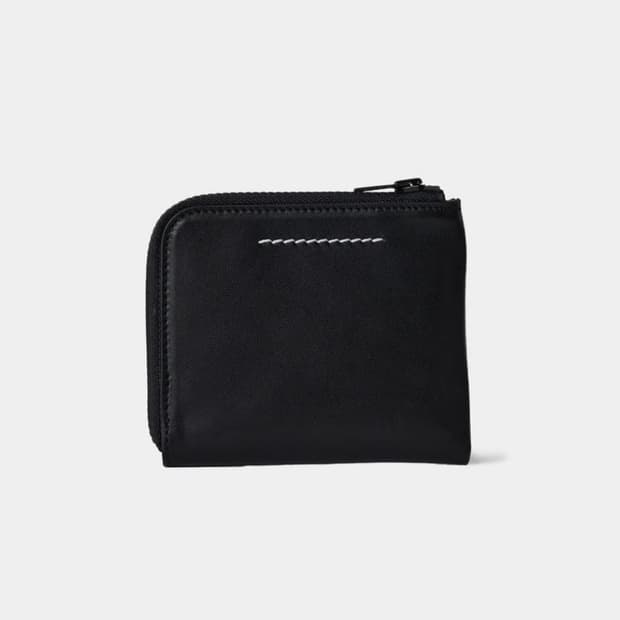 MM6 Four-Stitch Zip-Around Wallet 지갑