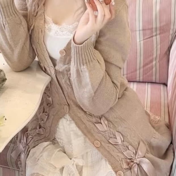 레스트로즈 아일릿 핑크 가디건 리즈리사 양지뢰 라떼갸루 앙크루즈