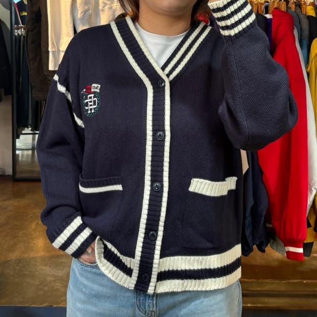 로맨틱크라운 네이비 가디건