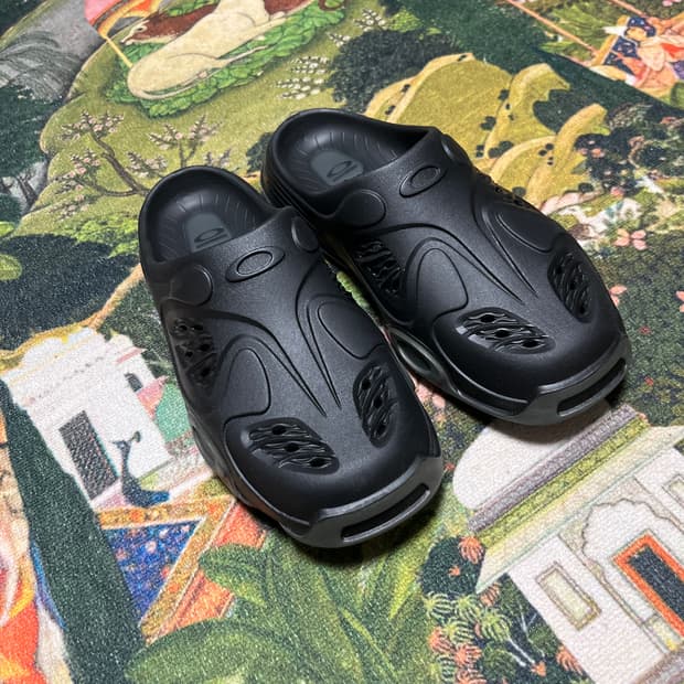 오클리 팀 팩토리 파구로 슬라이드 270 검은색