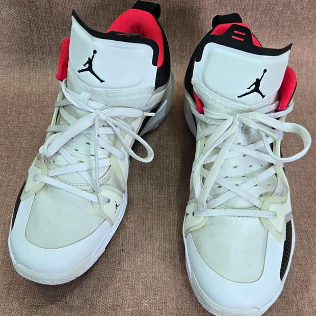 나이키 조던 정품 305mm- 37로우 농구화 흰검빨