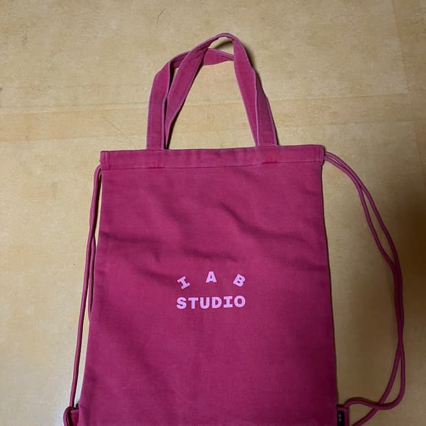 아이앱 스튜디오 피그먼트 짐색 코랄색상 새상품 판매합니다.