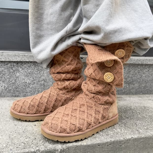 Ugg O0s 탄 니트 카디 부츠