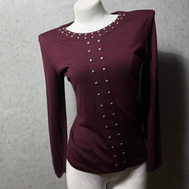 랑방 비즈 스터드 니트