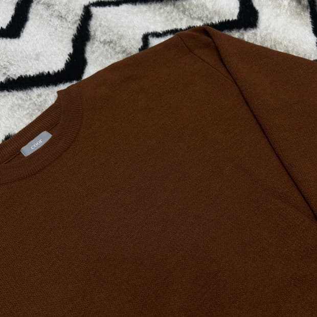 [L]COOR 탑 필 울 라운드 니트/브라운