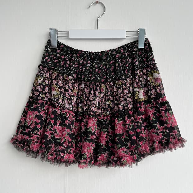 플라워 패턴 티어드 미니 스커트