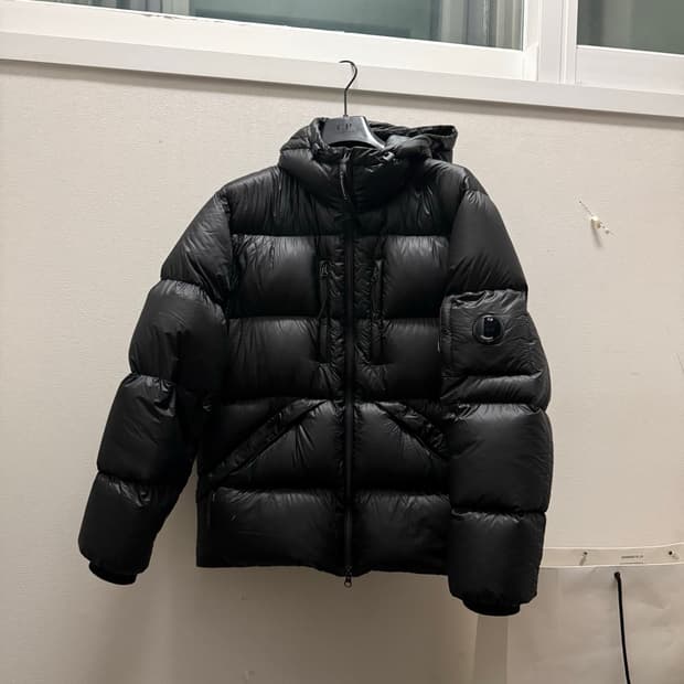 CP컴퍼니 DD쉘 후디패딩