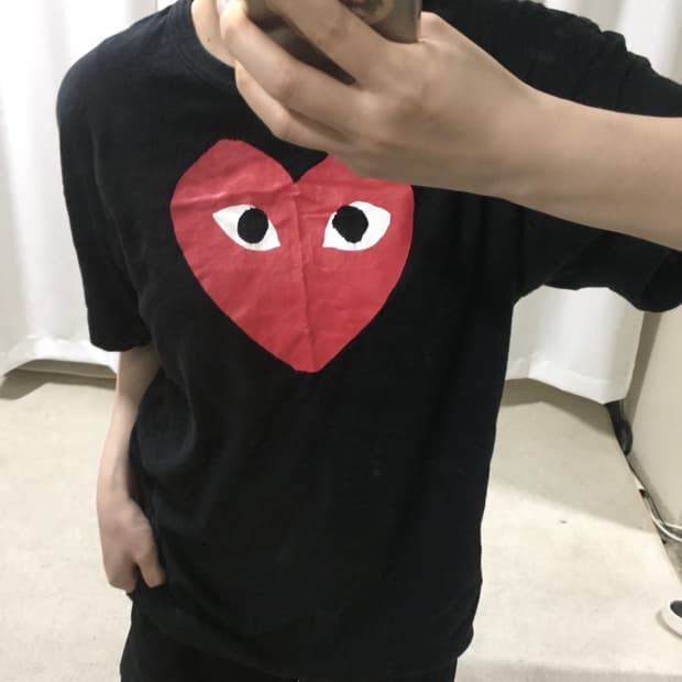 꼼데가르송 블랙 빅 레드 하트 로고 반팔 티셔츠
