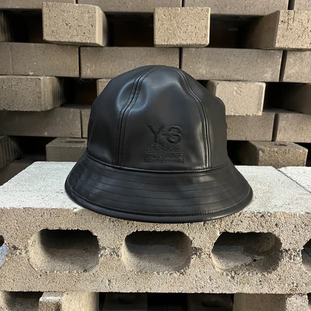 Y-3 리버시블 레더 버킷 햇