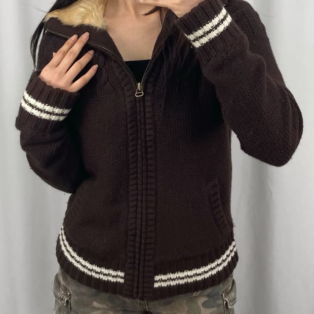 타미힐피거 브라운 퍼 카라 니트 집업 자켓