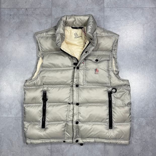 몽클레르 조끼 패딩 화이트