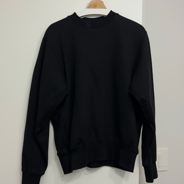 렉토 백 로고 패치 맨투맨