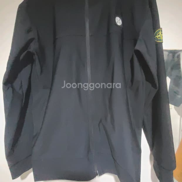 스톤아일랜드 후드집업.  L