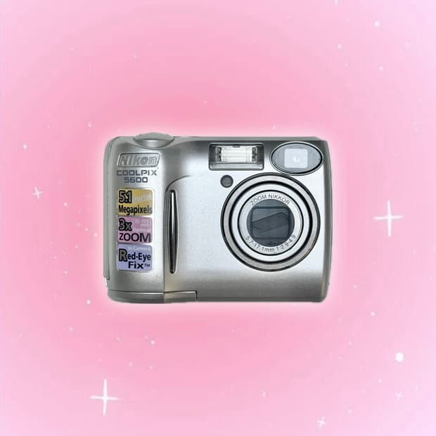 니콘 쿨픽스 E5600 디카