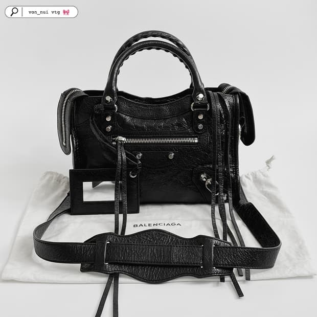 발렌시아가 클래식 시티백 미니 판매합니다.