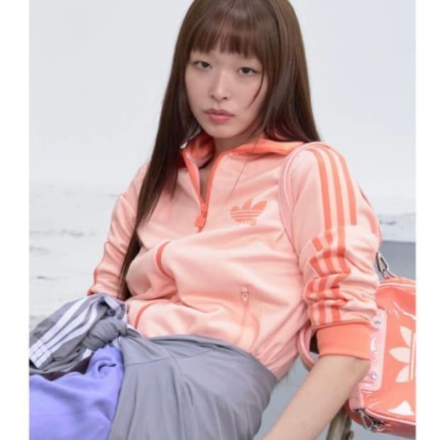 ADIDAS. OVERSIZED TT