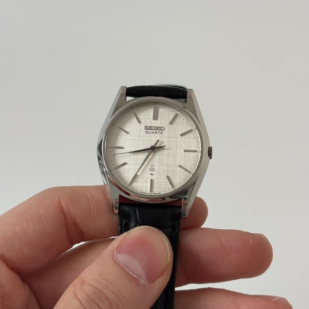 1980s Linen Dial Silver Quartz