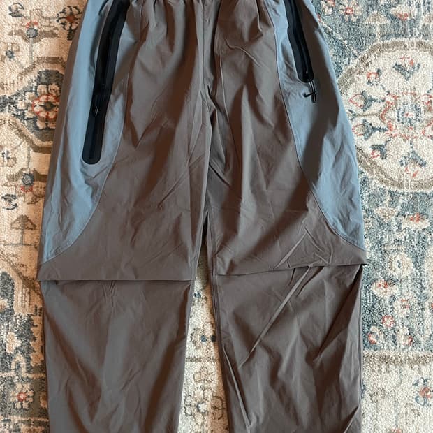 나이키 테크 드라이핏 우븐 컬러 블록 오버사이즈 팬츠 (새제품. L)