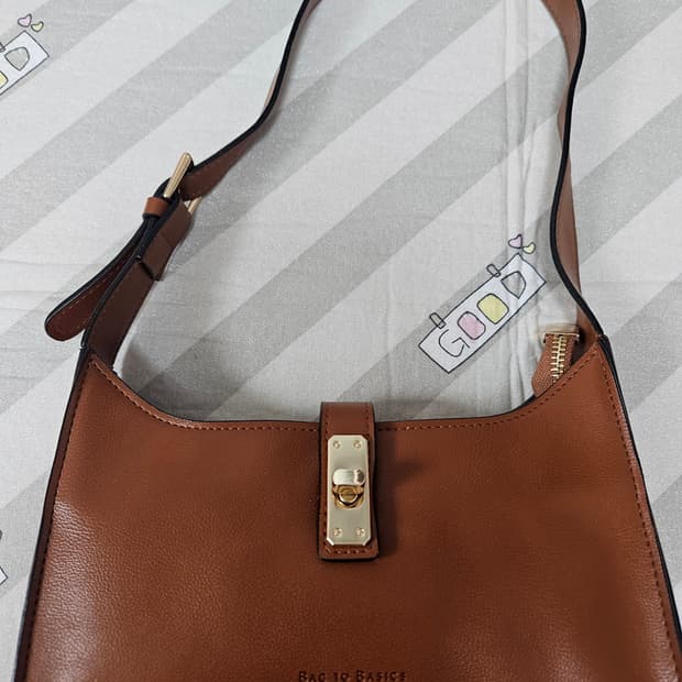 BAG TO BASICS 브라운 숄더백