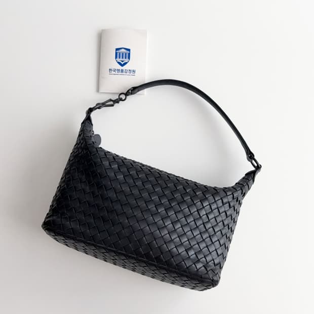 보테가 베네타 나파 숄더백