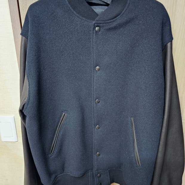 캡틴선샤인 23fw 어워드 자켓 44사이즈 블랙 바시티