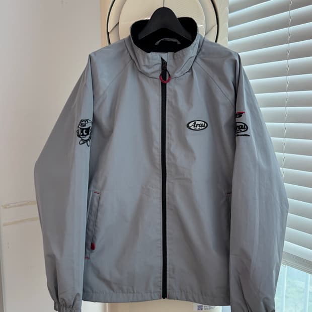아라이 그레이 자수로고 바람막이 L