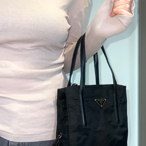프라다 나일론 스퀘어 토트백