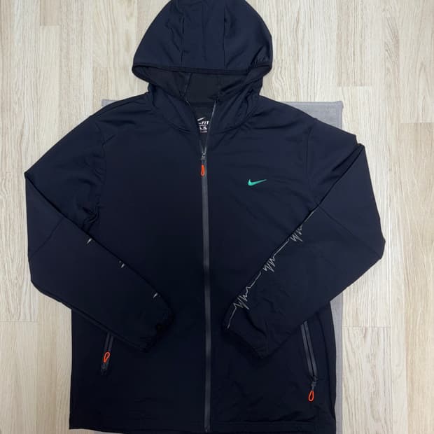 [S급] 🏃나이키 드라이핏 러닝 후드 집업 블랙 XL