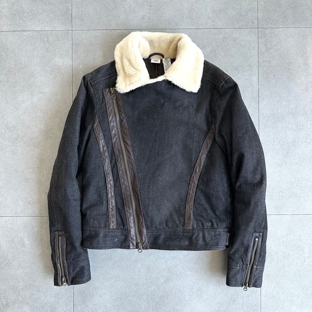 알마니 익스체인지 시어링 비대칭 퍼 봄버