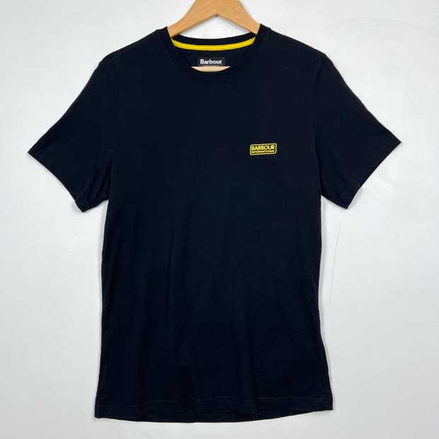 BARBOUR 바버 인터네셔널 블랙 반팔티