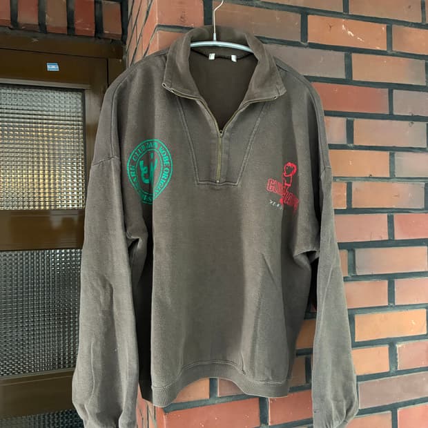 VINTAGE HALF ZIP SWEATSHIRT