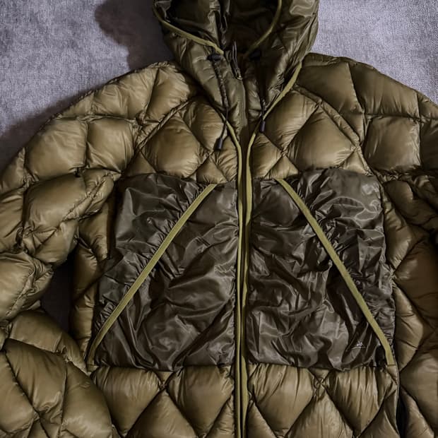 로아 라이트 다운 자켓 올리브 브랜치