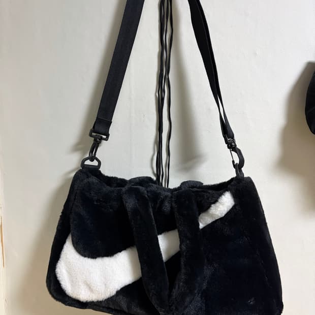 나이키 퍼 도트백 크로스백 가방