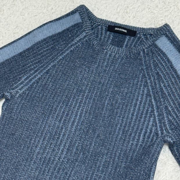 다이애그널 CONTRAST LINE RIBBED KNIT (blue)