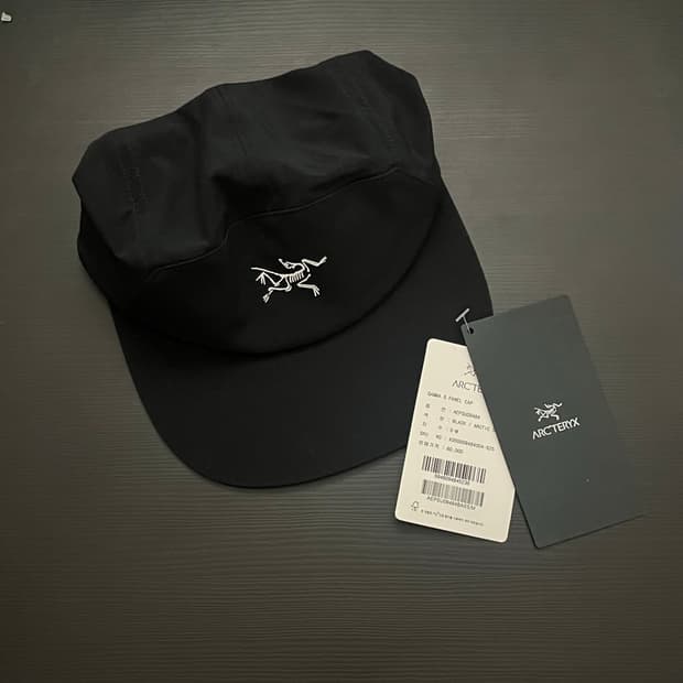 아크테릭스 감마5 패널캡 블랙 S/M 새상품