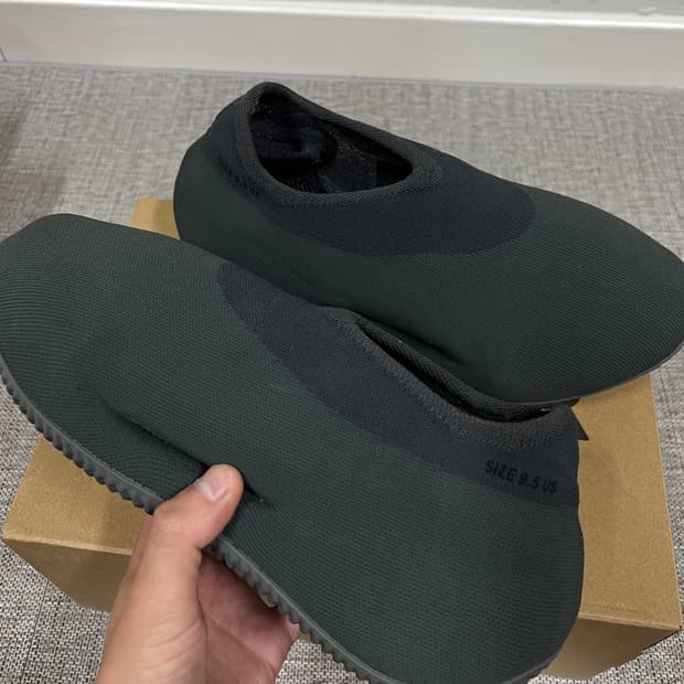 이지 니트 러너 스톤 오닉스 275