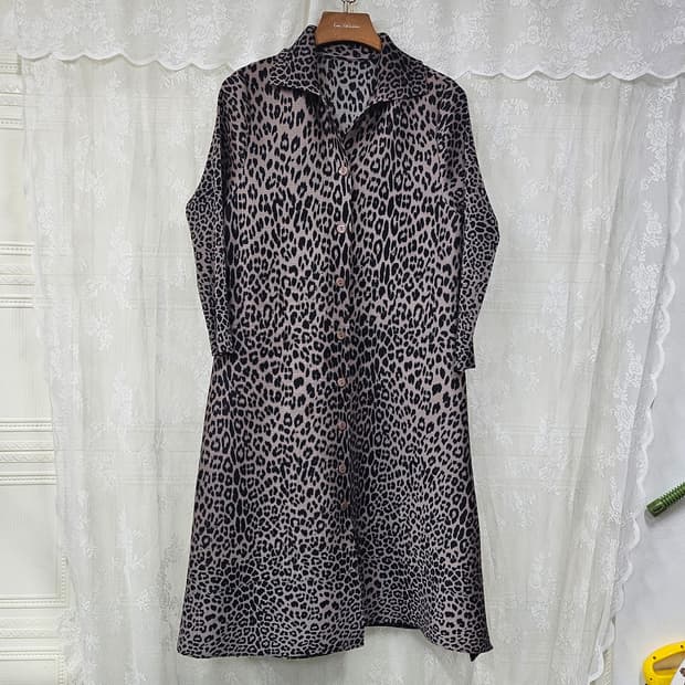 레오파드  플리츠 주름 가디건 