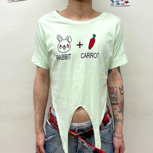 Rabbit + Carrot Slit Green Short Sleeve