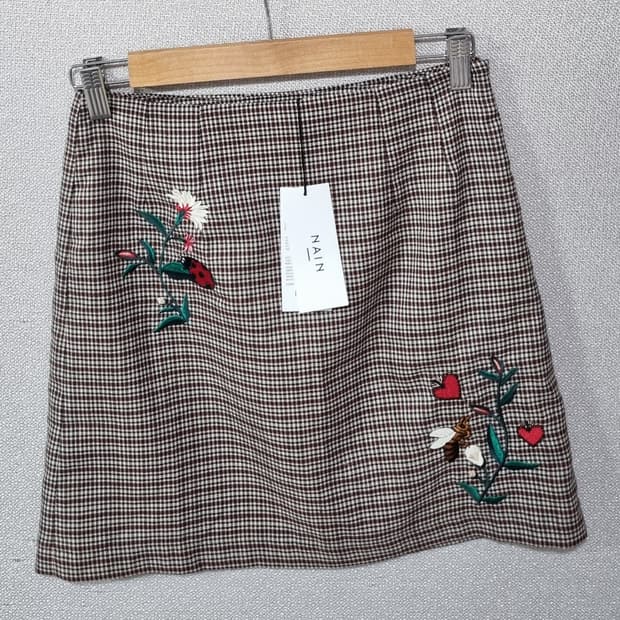 새상품) S ) NAIN 나인 브라운 체크 꽃자수 스커트