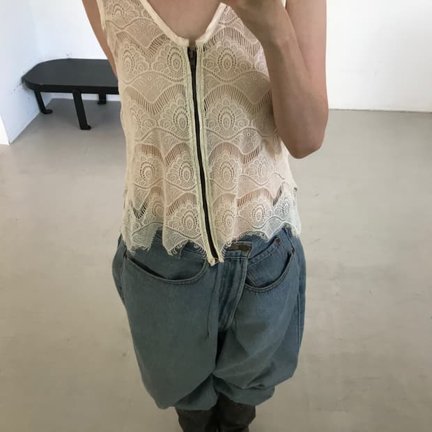 vintage lace sleeveless