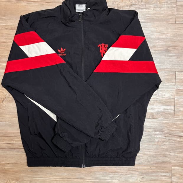 아디다스 맨유 바람막이