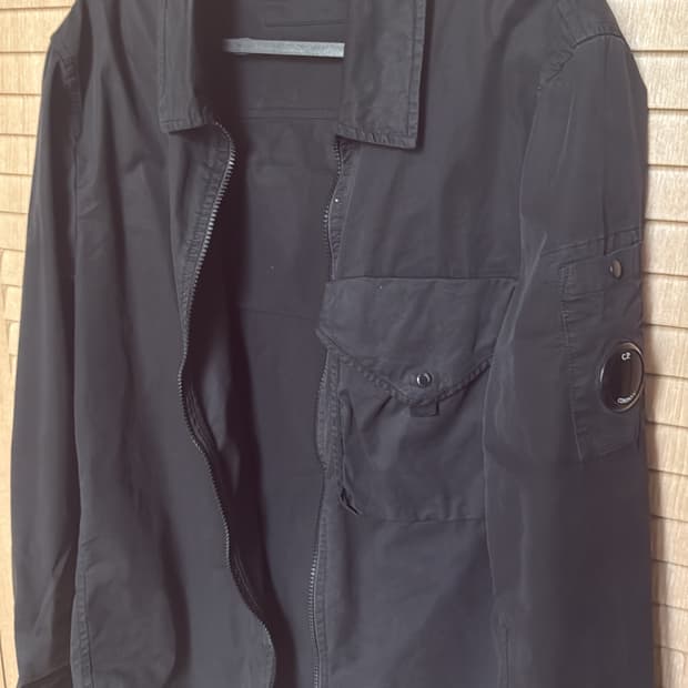 Cp컴퍼니 블랙 오버셔츠