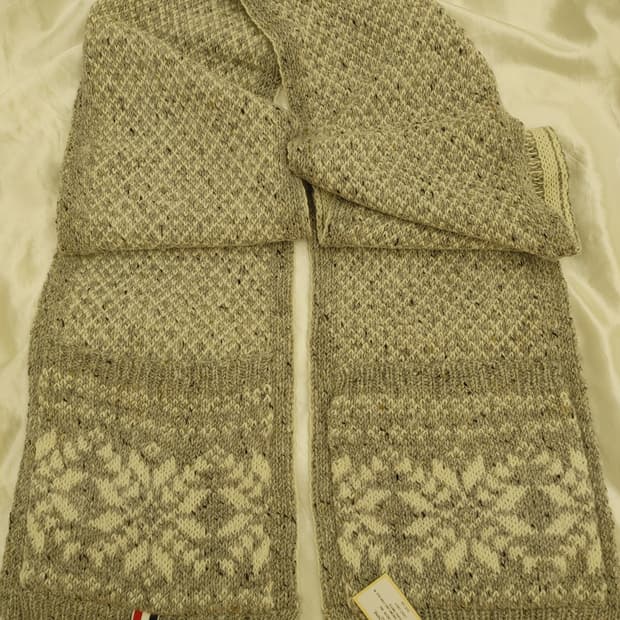 톰브라운 눈꽃 울 머플러