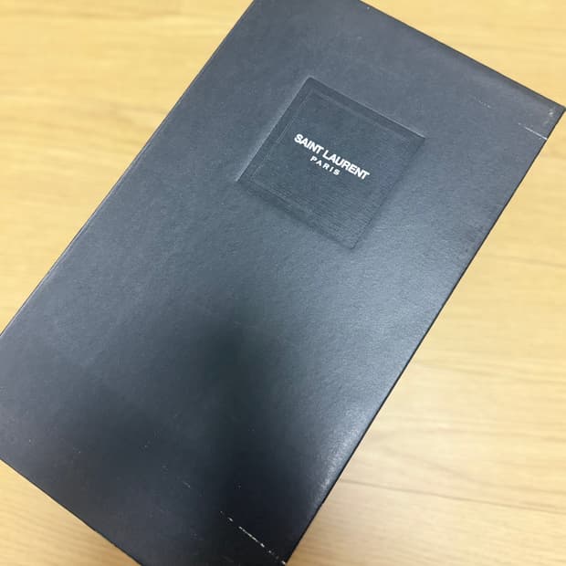 생로랑 스터드 스케이트 슬립온