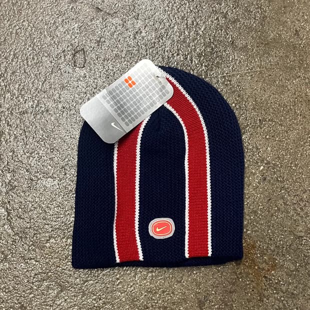 00s 나이키 스우시 비니