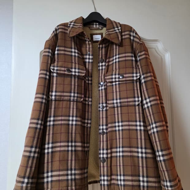 버버리 체크 울 시어링 양털 자켓