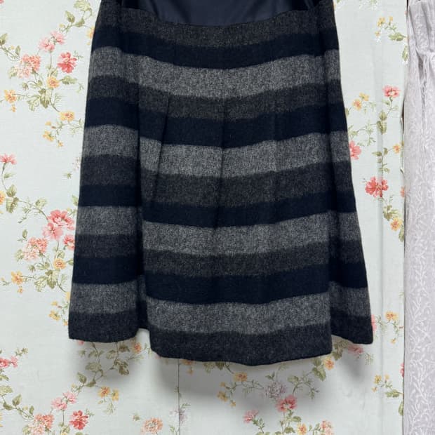 줄무늬 울 니트 스커트