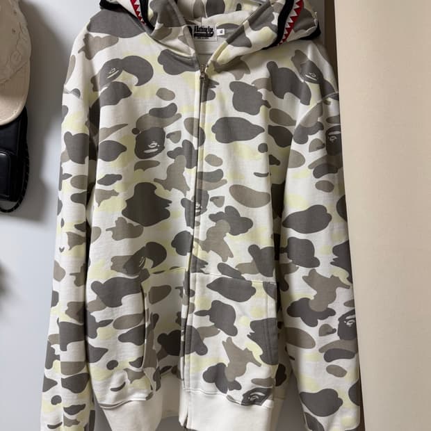 베이프 시티카모 후드집업 야광 