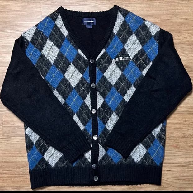 디스이즈네버댓 아가일 가디건