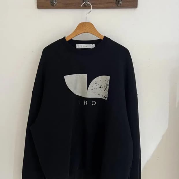 이로 스웻셔츠